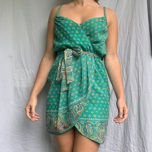 Vintage green summer dress 🌈
